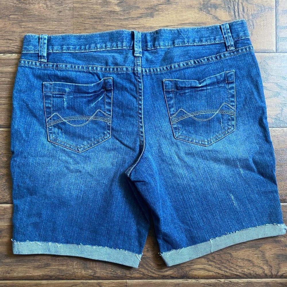 Mossimo Juniors Jean Shorts - Picture 2 of 10